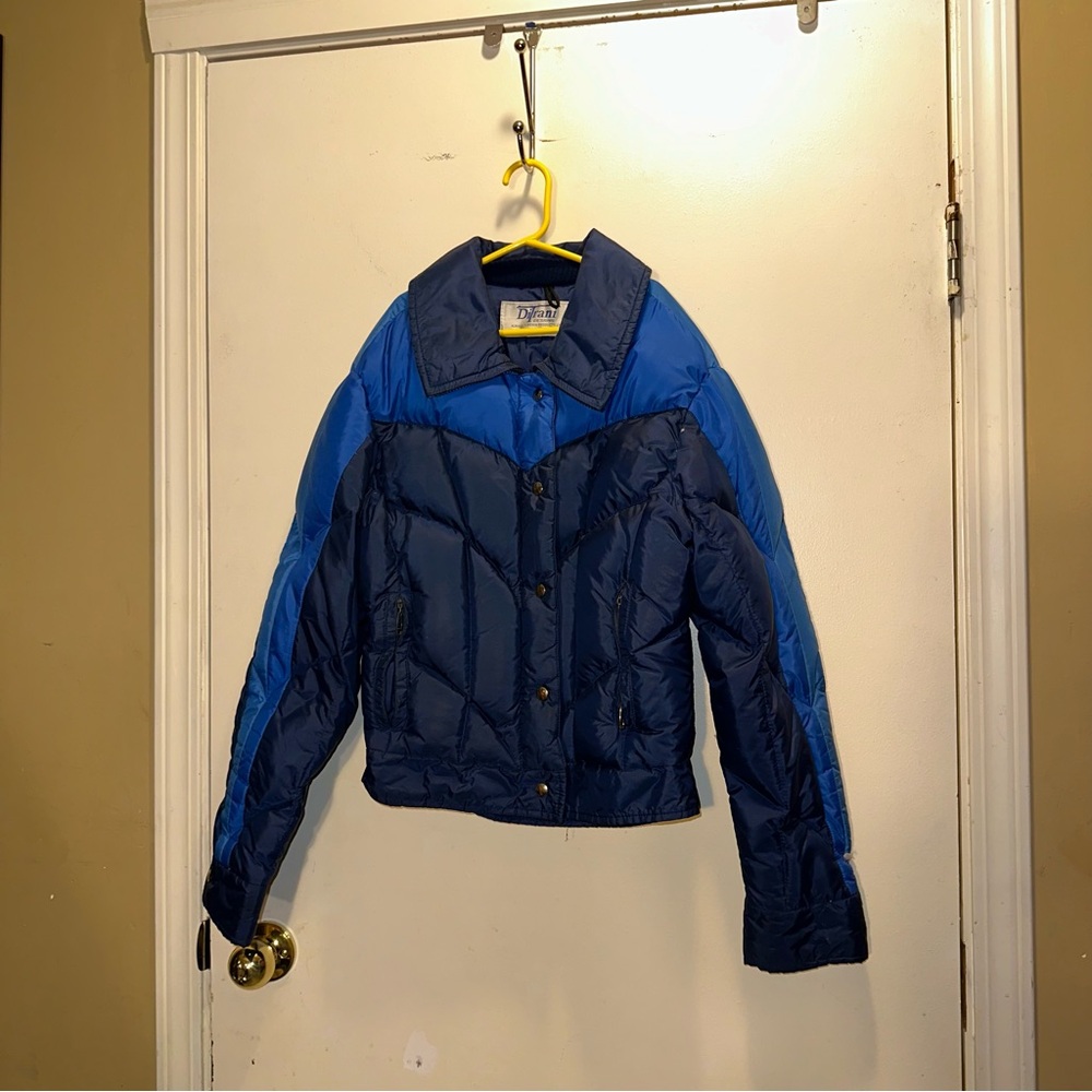 Retro Cobalt Blue Color-Block Puffer – 70s/80s Ski Style – Vintage